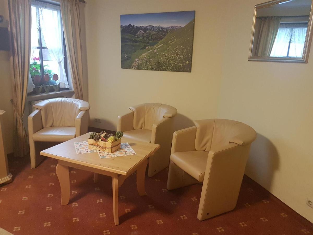 Ferienwohnung Allgaeublick Regina Bad Hindelang Esterno foto